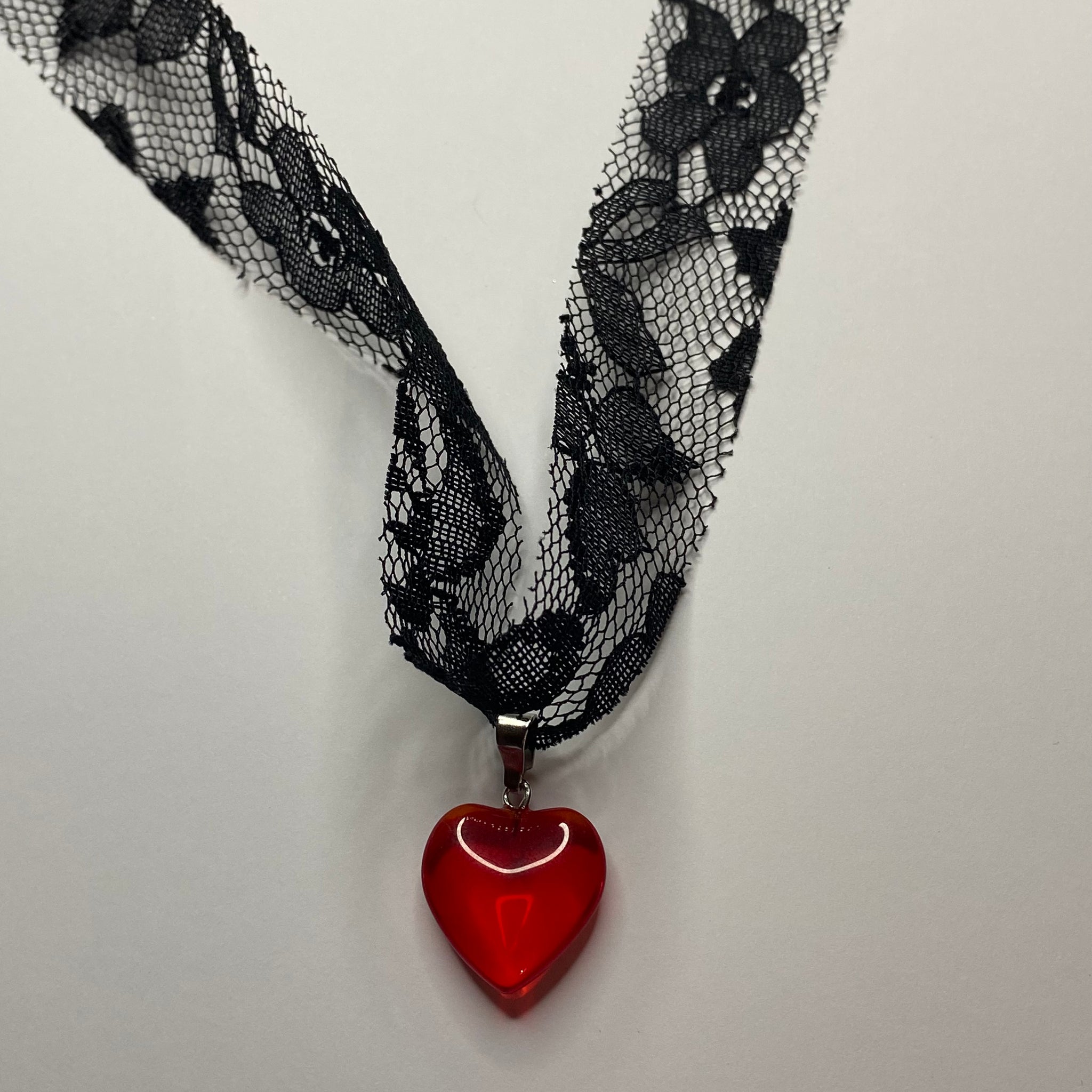 “Flaming heart” choker