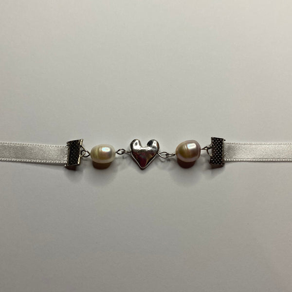 Pearl heart choker