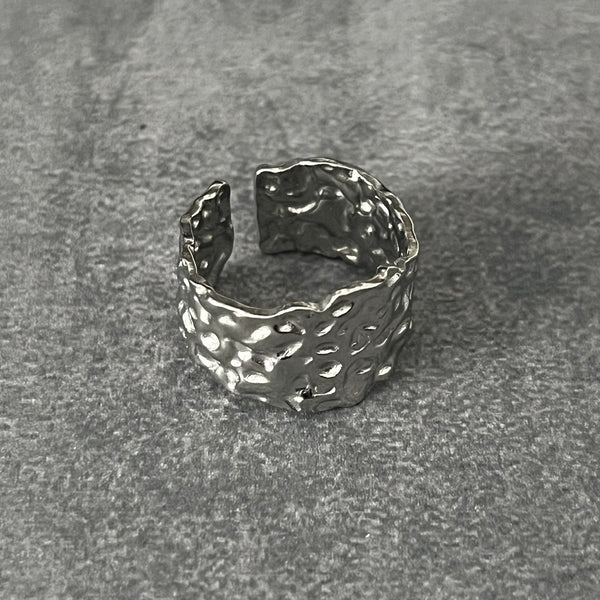 “Clara” adjustable ring